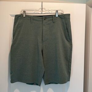 VOLCOM Men’s Surf & Turf 4 way stretch shorts. 34W Heather Green